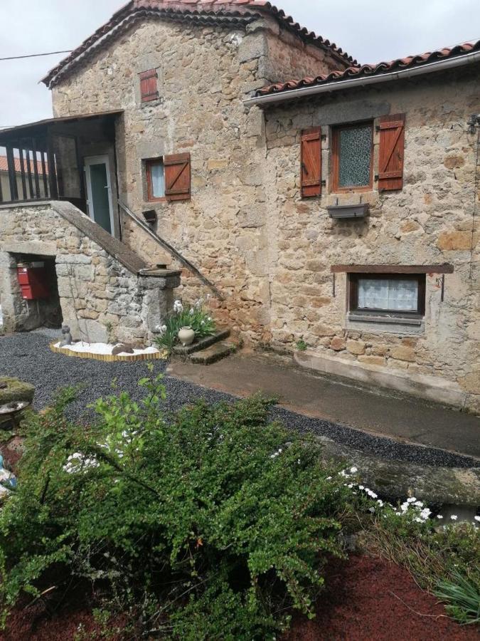 Chambre D'Hote De La Petite Toscane D'Auvergne Bed & Breakfast Isserteaux Ngoại thất bức ảnh